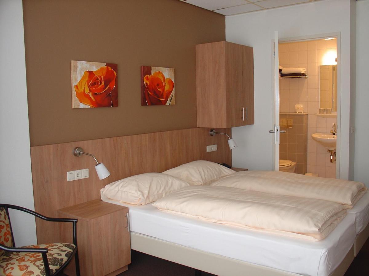Sleeping By Van Beelen Katwijk aan Zee Rum bild