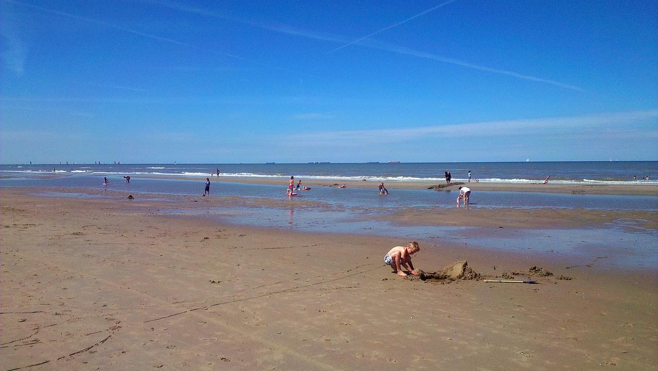 Sleeping By Van Beelen Katwijk aan Zee Exteriör bild